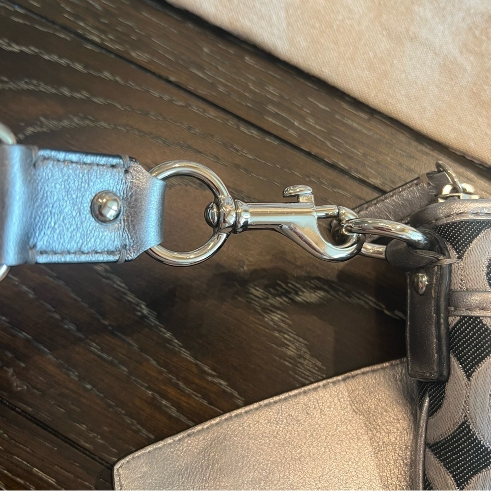 Coach Pop Art Crossbody Bag - EUC - Picture 9 of 10